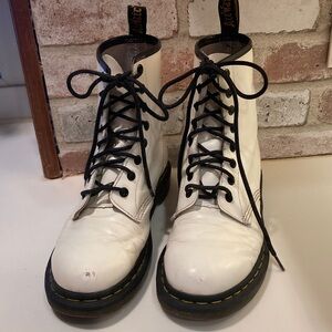 White Dr. Martens AirWair w/Bouncing Soles Ankle Combat Boots 8 Winter White
